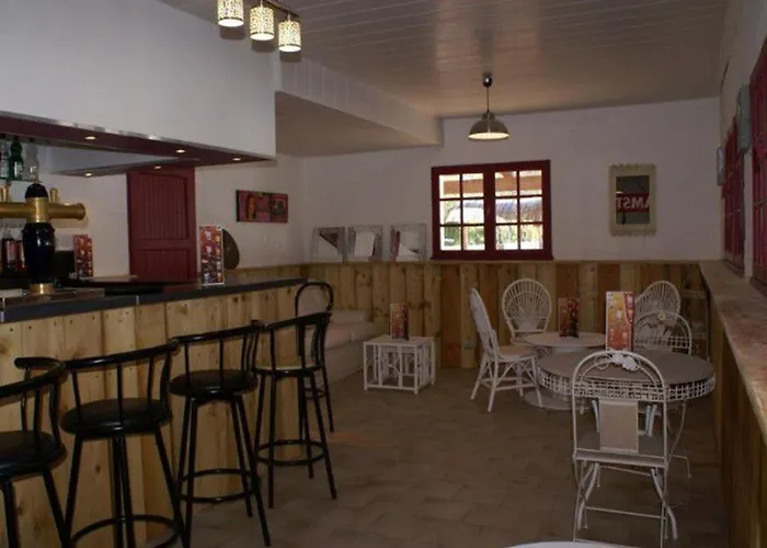 Mobil Avec Terrasse Dans Le D'anduze - Api-1-52-256 Кемпинг Massillargues-Attuech